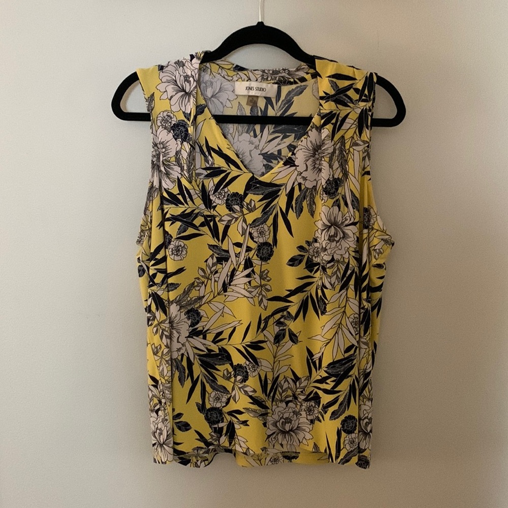 Jones studio size XL sleeveless yellow and blue floral top